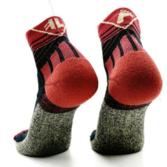 跑山獸 COOLMAX SPORT SOCKS DARK or RED